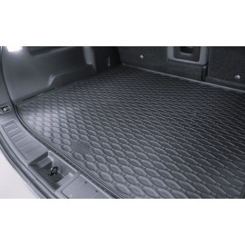 Gumový koberec do kufru Mitsubishi Outlander PHEV 2022- a dárek