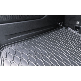 Gumový koberec do kufru Jeep Renegade 4xe 2021-