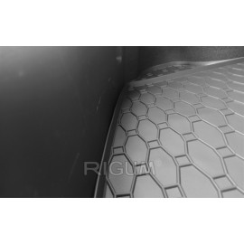 Gumový koberec do kufru Mazda 3 hatchback 2013- a dárek