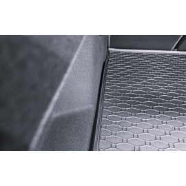 Gumový koberec do kufru BMW X3 2025-