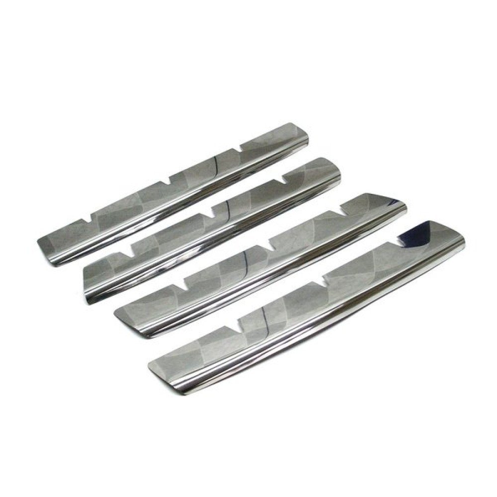 Volkswagen Touareg 2007- nerezové lišty přední masky