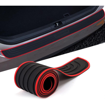 Kryt prahu pátých dveří mitsubishi černo-červené