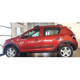 Boční lišty dveří Dacia Sandero Stepway 2013 -