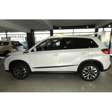 Boční lišty dveří Suzuki Vitara 2015-