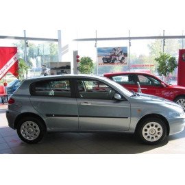 Boční lišty dveří Alfa Romeo 147 2000 - 2010 hatchback