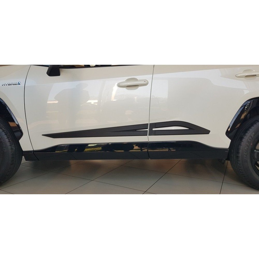 Boční lišty dveří Suzuki Across 2020-