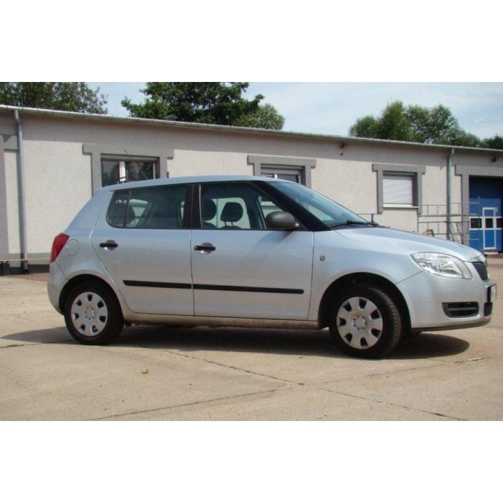 Boční lišty dveří pasující na Škoda Fabia II od 2007 - 2014