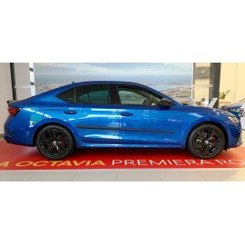 Boční lišty dveří pasující na Škoda Octavia IV od 2019- hatchback