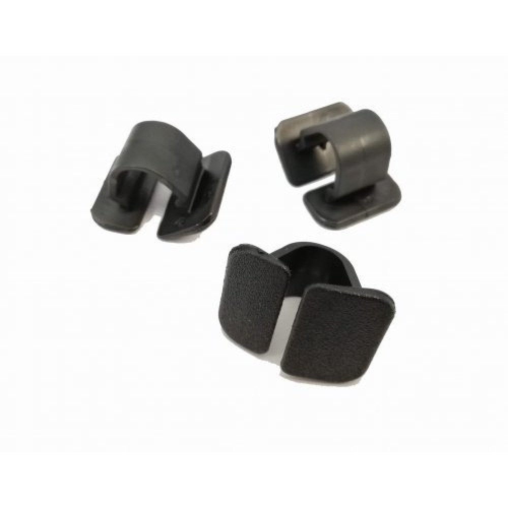 Svorka do krytu proti hluku přední kapoty