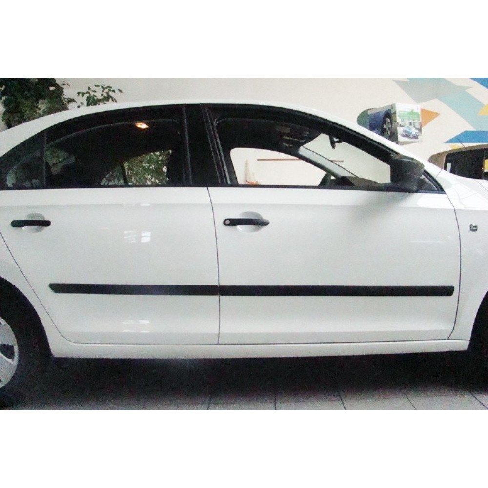 Boční lišty dveří pasující na Škoda Rapid 2012 sed/spaceback