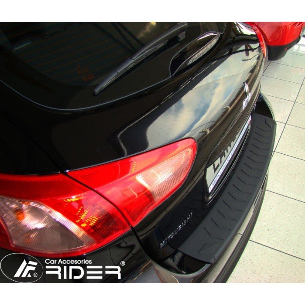 Kryt prahu pátých dveří Mitsubishi Lancer Sportback X r.v. 2010-