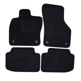 Textilní koberce pasující na Škoda Octavia III černé