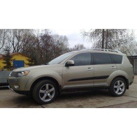Boční lišty dveří Mitsubishi Outlander od 2006 - 2013