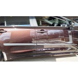 Boční lišty dveří Suzuki Swace 2020- combi