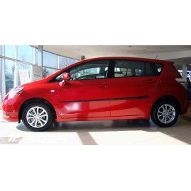 Boční lišty dveří Toyota Verso 2009 - 2012