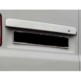 Nerezová lišta zadních dveří nad SPZ Volkswagen Transportér T5 dvojité dveře