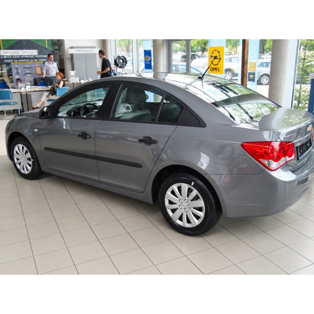 Boční lišty dveří Chevrolet Cruze sedan 2009–2015