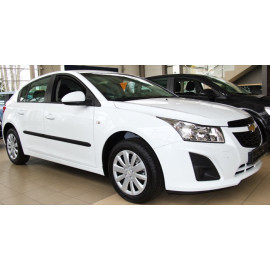 Boční lišty dveří Chevrolet Cruze hatchback 2012–2016