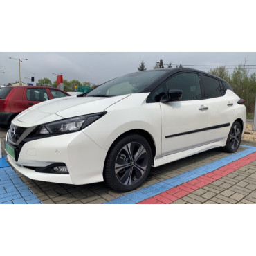 Boční lišty dveří Nissan Leaf II od 2017