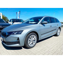 Boční lišty dveří pasující na Škoda Octavia IV kombi 2019-