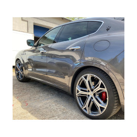 Boční lišty dveří Maserati Levante 2016-