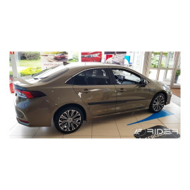 Boční lišty dveří Toyota Corolla E160 2013- / 2019- sedan